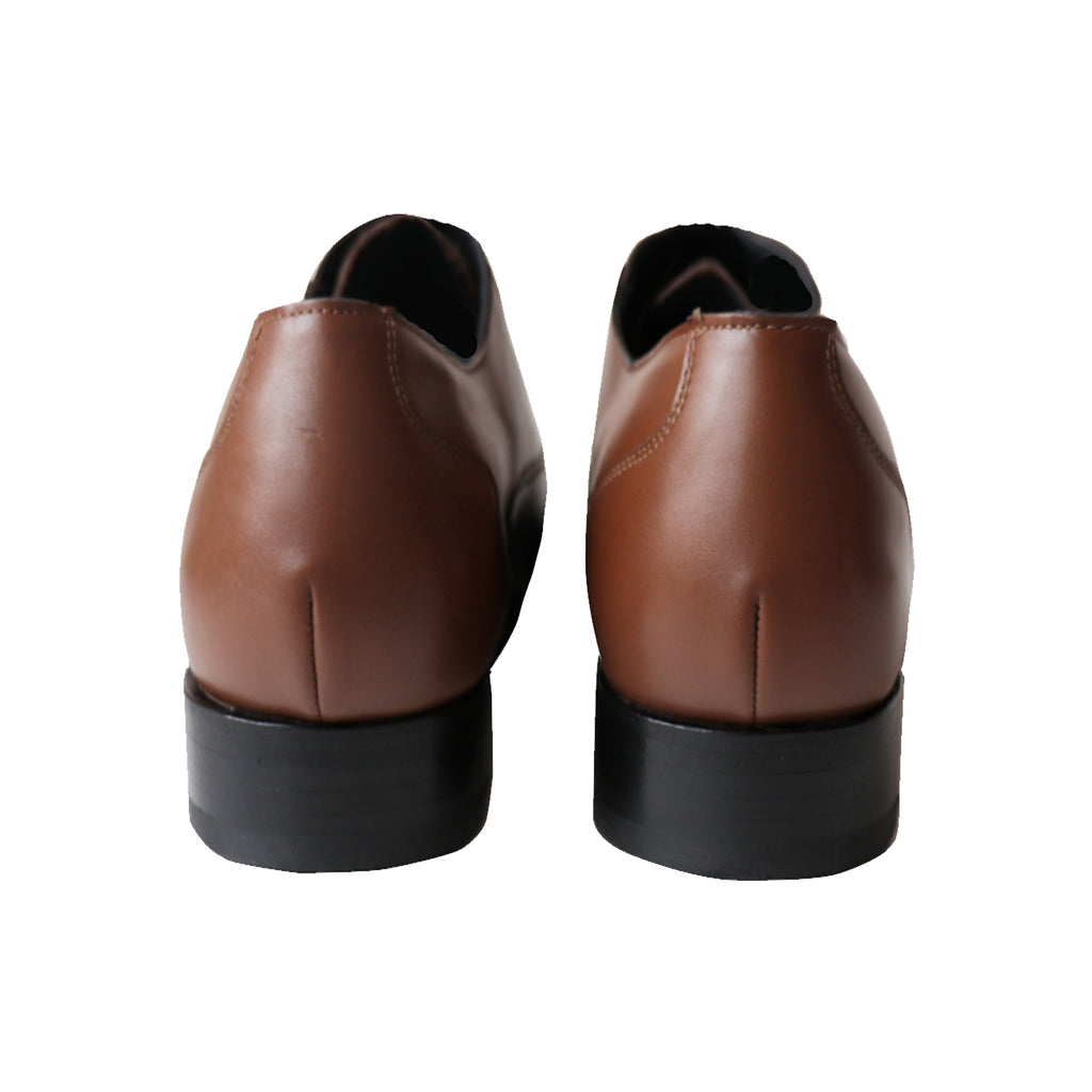 Elevate your formal wear with Goodyear welted shoes that embody European elegance and attention to detail.