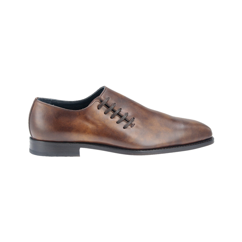 Goodyear Welted shoes, expertly made in Portugal. Perfect for both  formal and casual occasions.